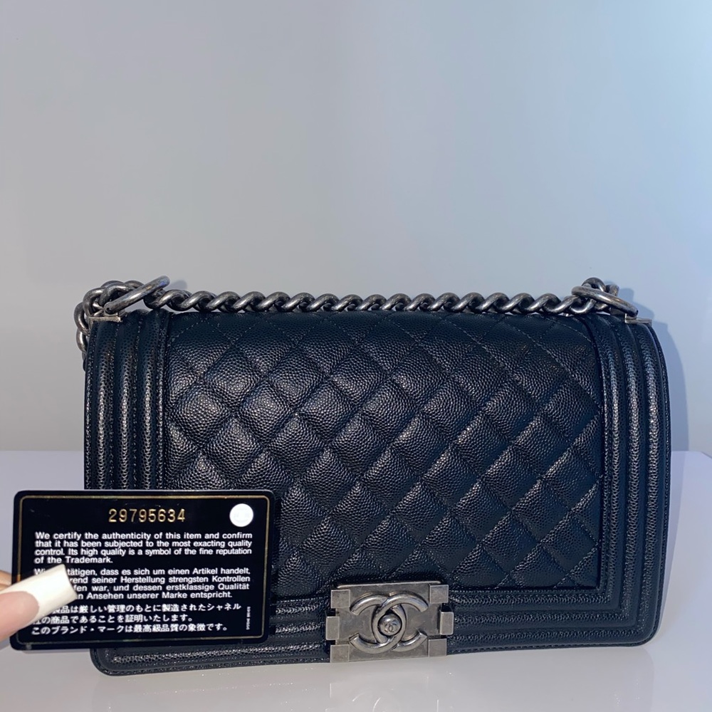 BLACK CHANEL BOY BAG IN GOOD CONDITION NO MARKS AUTHENTIC🖤